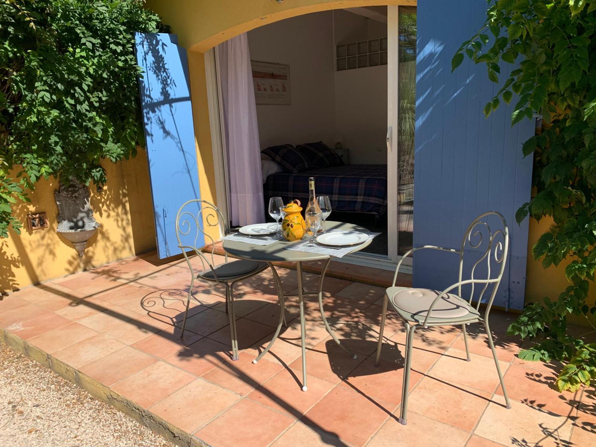 Sous Les Pins Parasols 维多邦 外观 照片